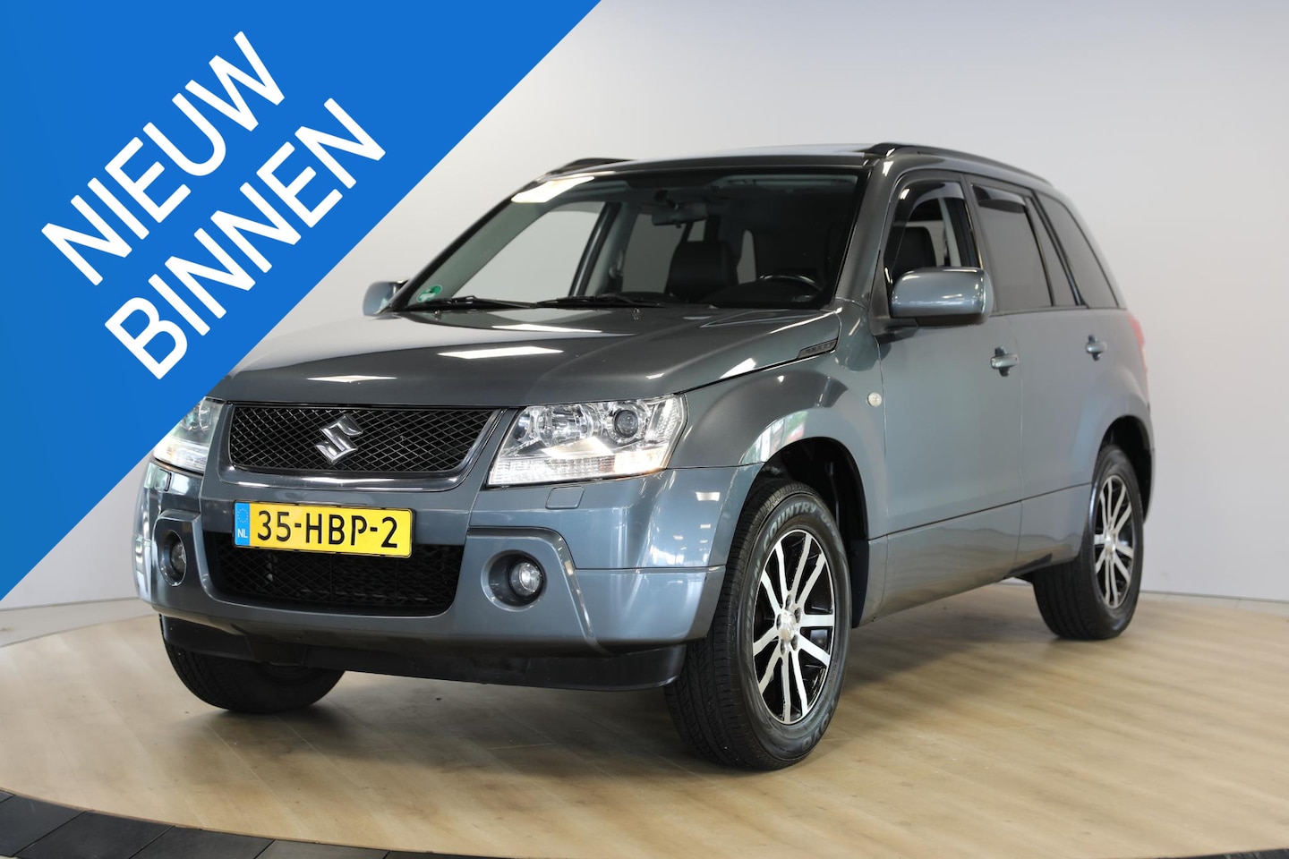 Suzuki Grand Vitara - 2.0-16V High Executive 2.0-16V High Executive - AutoWereld.nl