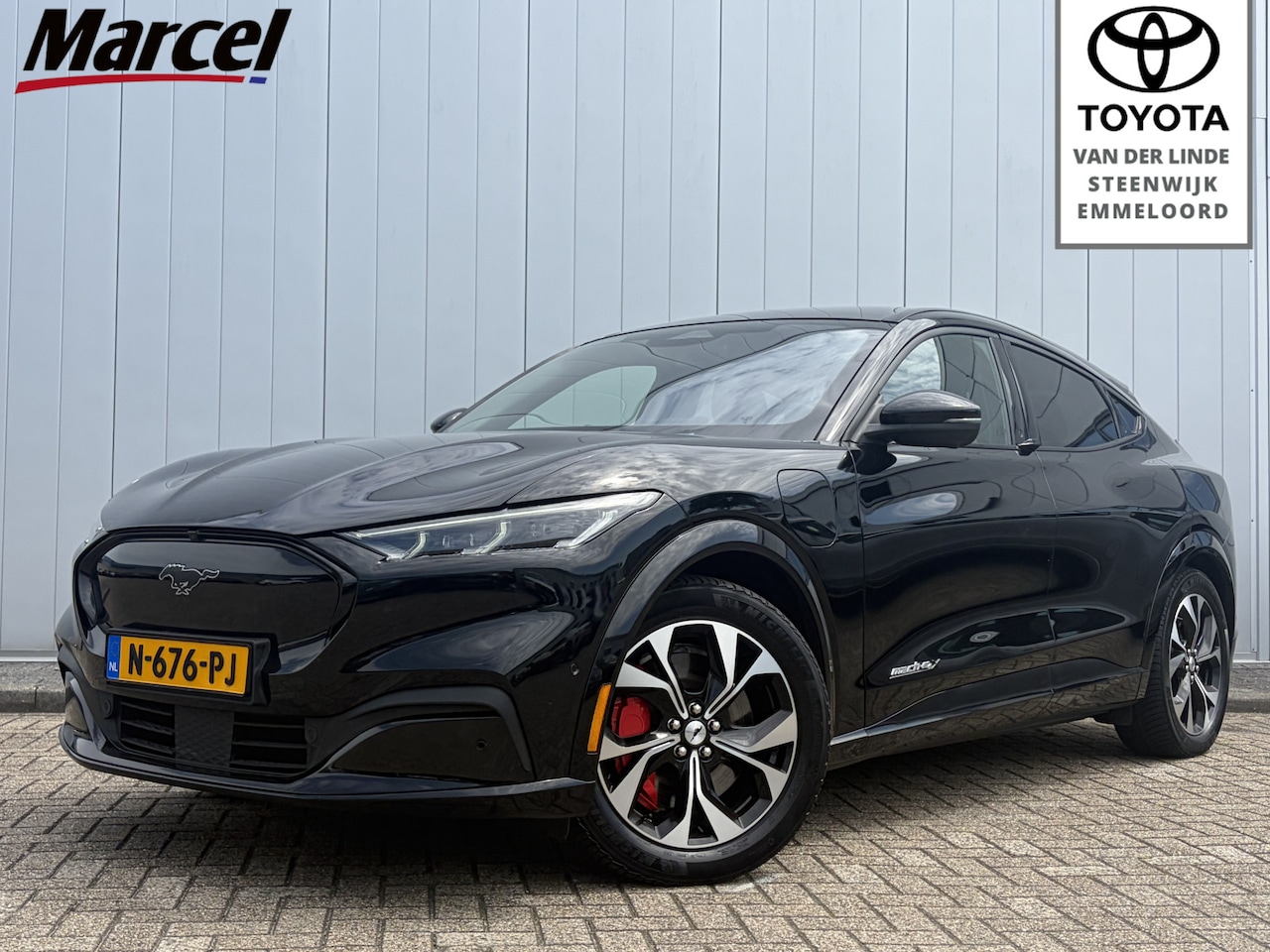 Ford Mustang Mach-E - Extended AWD 98 kWh Trekhaak Pano NL Auto Leer 360cam Let op het gaat hier om een consigna - AutoWereld.nl
