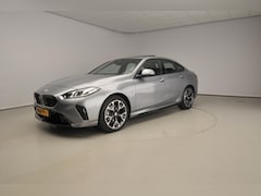 BMW 2-serie Gran Coupé - 220 | M-Sportpakket | LED | Navigatie | Panoramadak | Sportstoelen | Shadow line | DAB | A
