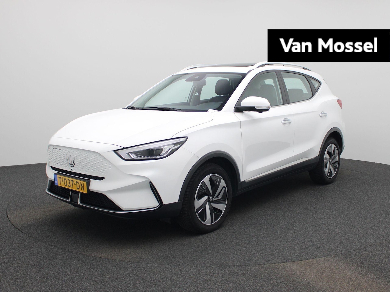 MG ZS - Long Range Luxury 70 kWh - AutoWereld.nl
