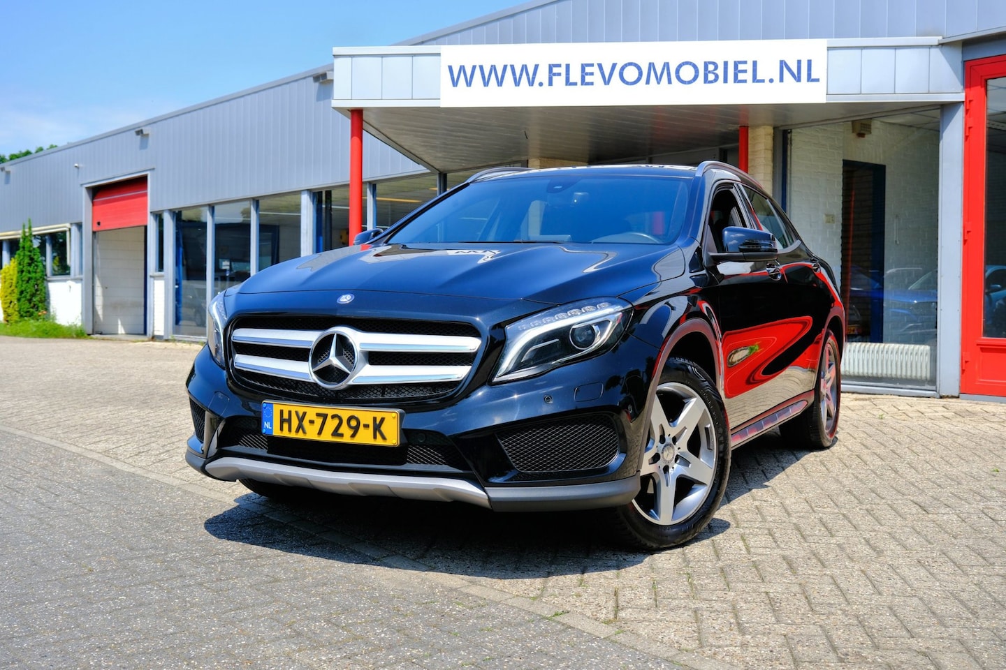 Mercedes-Benz GLA-Klasse - 180 Ambition AMG Aut. Pano|Leder-Alcantara|Navi|Xenon|LMV - AutoWereld.nl