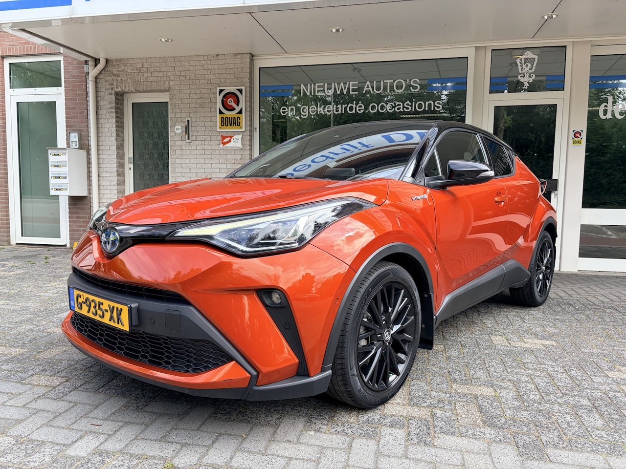 Toyota C-HR - 2.0 Hybrid Launch Edition 32.000 K.M. Two Tone/Lederen bekl./Cruise contr. adapt./Dode hoe - AutoWereld.nl