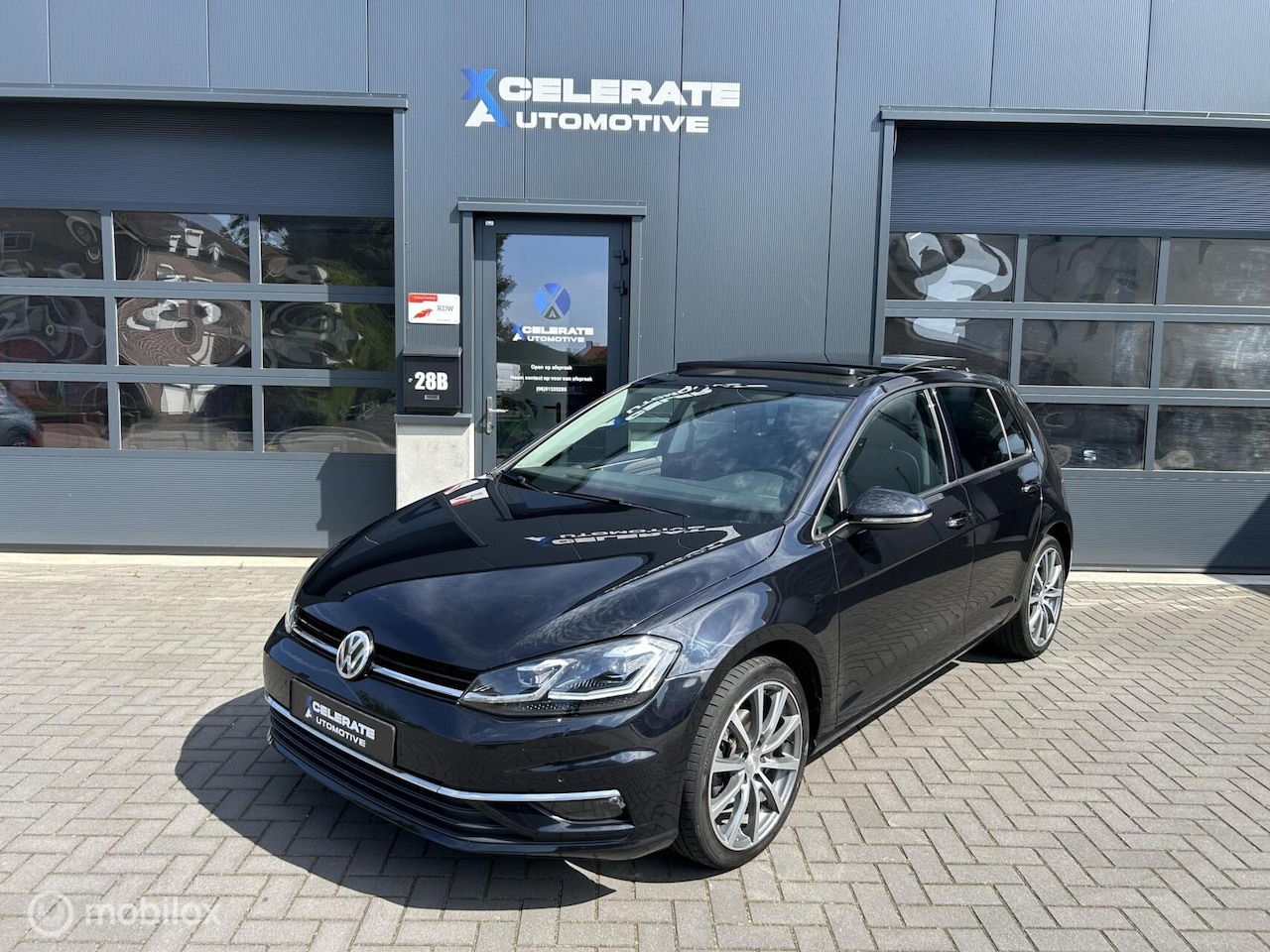Volkswagen Golf - 7 Facelift 1.4 TSI DSG Pano LedMatrix Camera - AutoWereld.nl