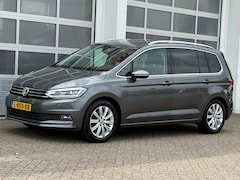 Volkswagen Touran - 1.8 TSI 180PK Highline 7-Pers Aut. Navi Camera Pano Trekhaak