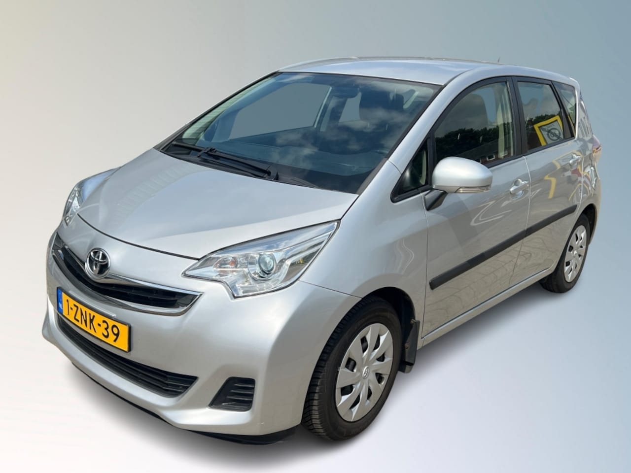 Toyota Verso S - 1.3 VVT-I ASPIR. LIM - AutoWereld.nl