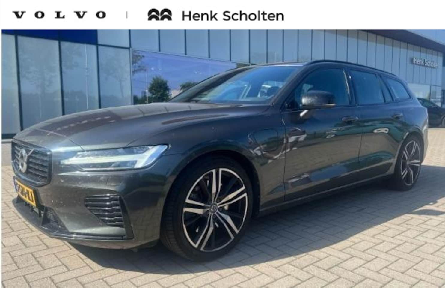 Volvo V60 - 2.0 T8 Recharge AWD R-Design 2.0 T8 Recharge AWD R-Design - AutoWereld.nl