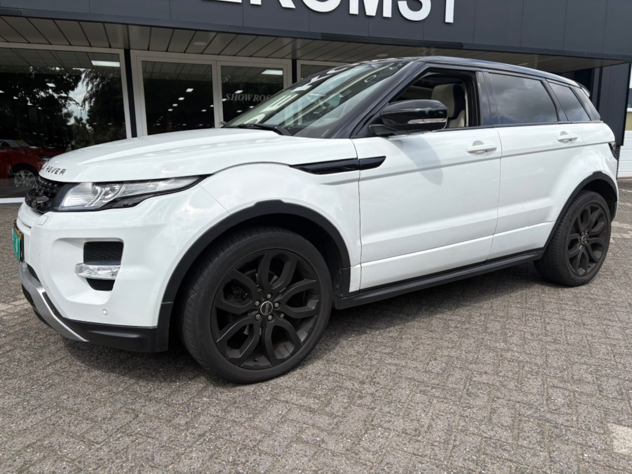 Land Rover Range Rover Evoque - 2.2 SD4 4WD PRESTIGE Panorama Dak Sport Leder Navigatie Camera - AutoWereld.nl
