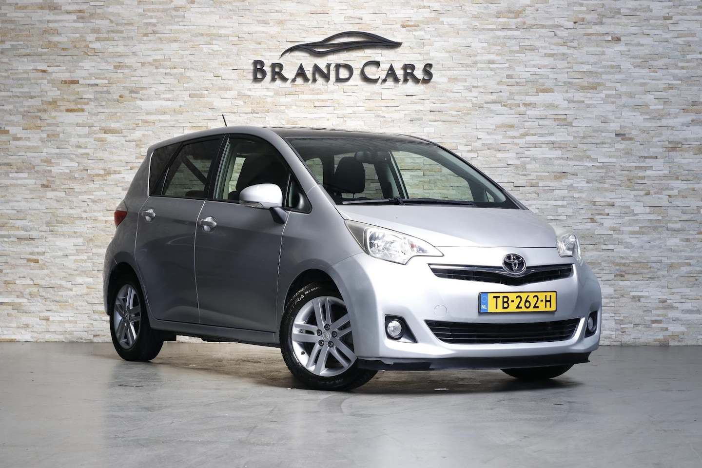 Toyota Verso S - 1.3 VVT-i Aspiration | Panoramadak | Automaat | Weinig km | - AutoWereld.nl