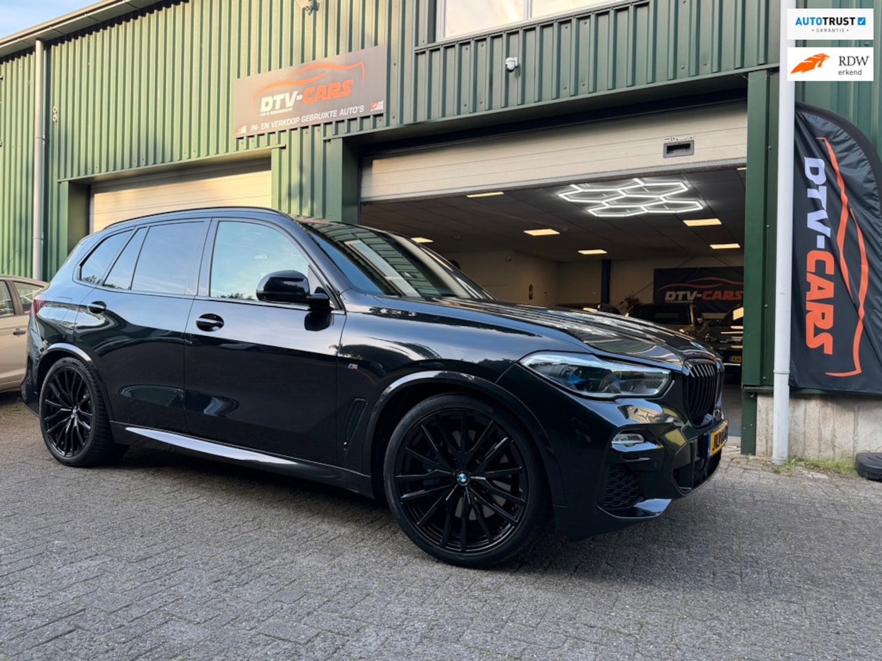 BMW X5 - XDrive45e High Executive M Individual Pano - AutoWereld.nl