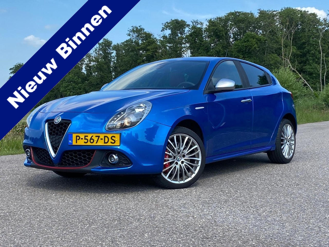 Alfa Romeo Giulietta - 1.4 Turbo / Unieke Staat!! / Airco / Navigatie / Rood Leder / PDC / Led Verlichting / LM-V - AutoWereld.nl