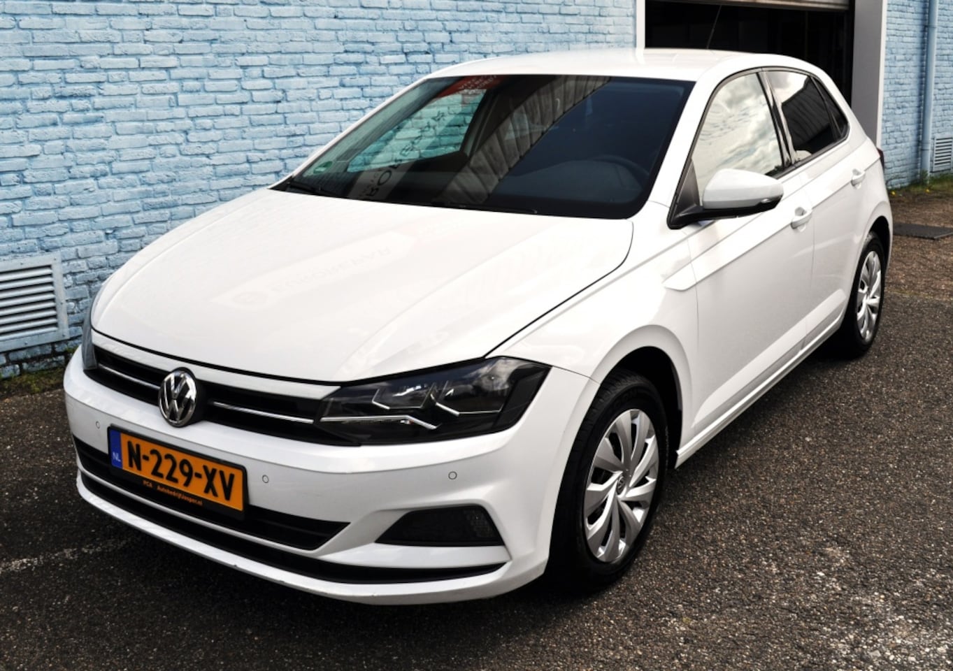 Volkswagen Polo - 1.0 MPI Trendline pdc v+a egtg crc elektr sp - AutoWereld.nl