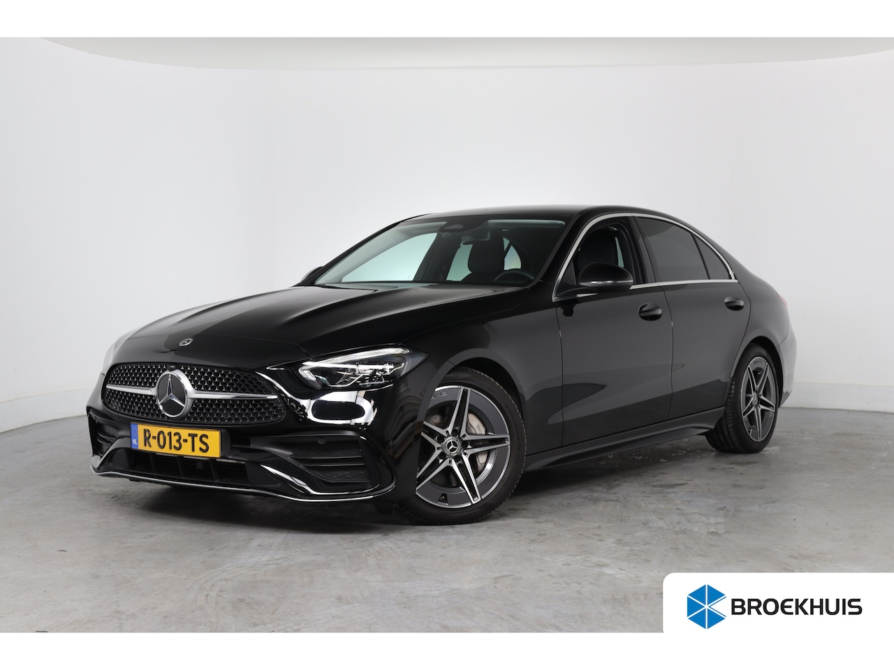 Mercedes-Benz C-klasse - 180 AMG | LED | Leder/Alcantara | Sfeerverlichting | Stoelverwarming | Burmester | Clima | - AutoWereld.nl