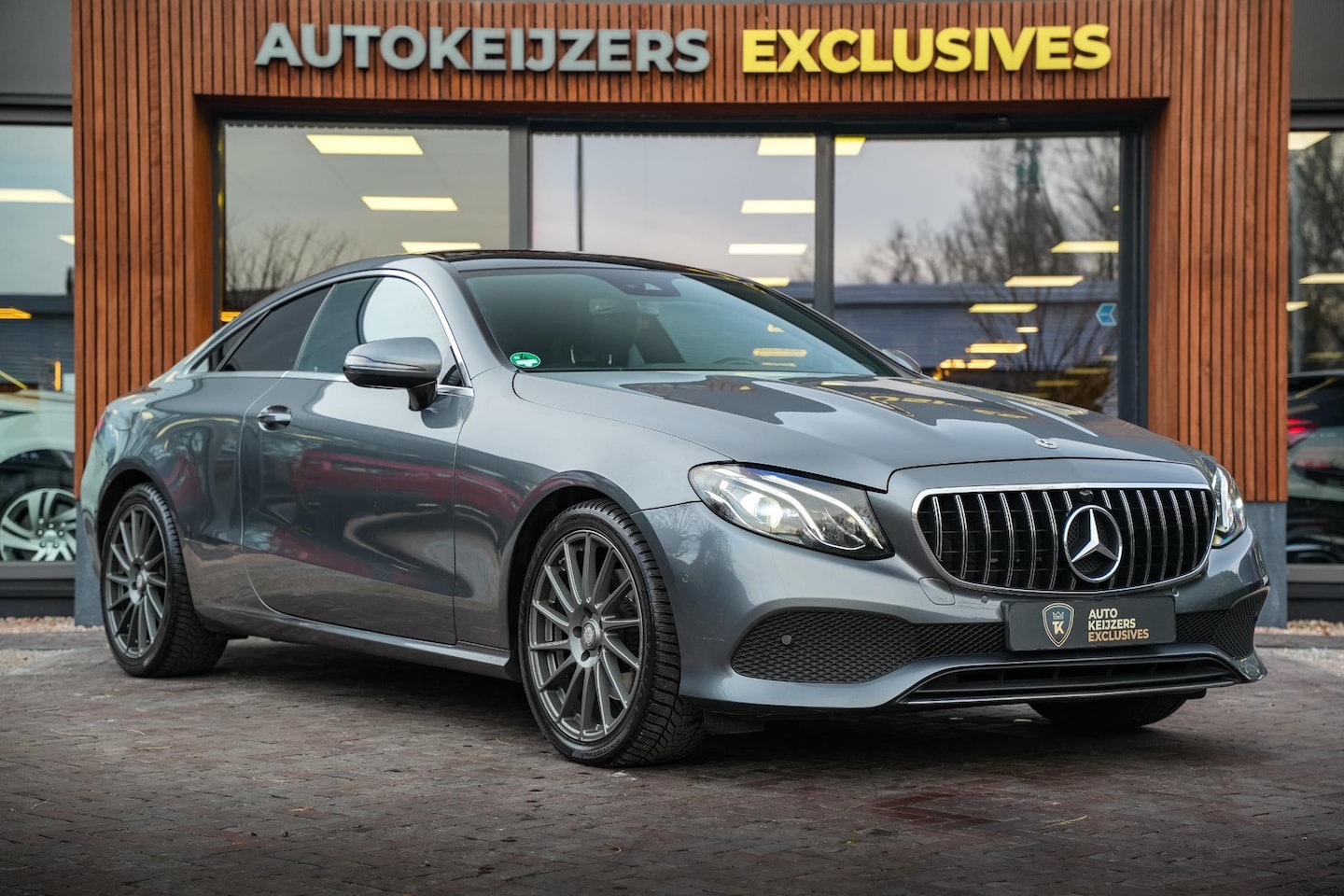 Mercedes-Benz E-klasse Coupé - 200 Wide Screen Panoramadak - AutoWereld.nl