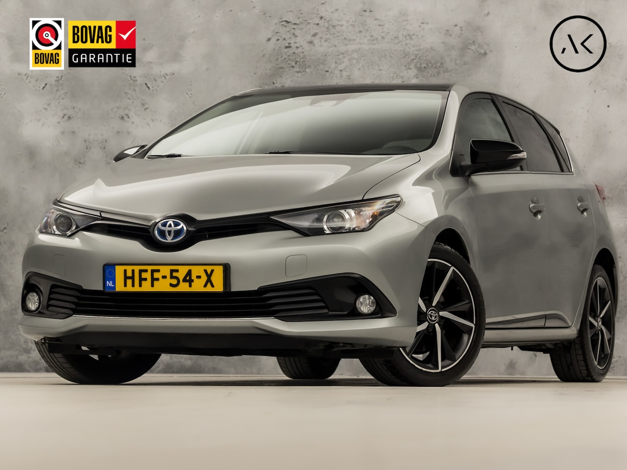 Toyota Auris - 1.8 Hybrid Dynamic Automaat (NAVIGATIE, CLIMATE, CAMERA, CRUISE, SPORTSTOELEN, LM VELGEN, - AutoWereld.nl
