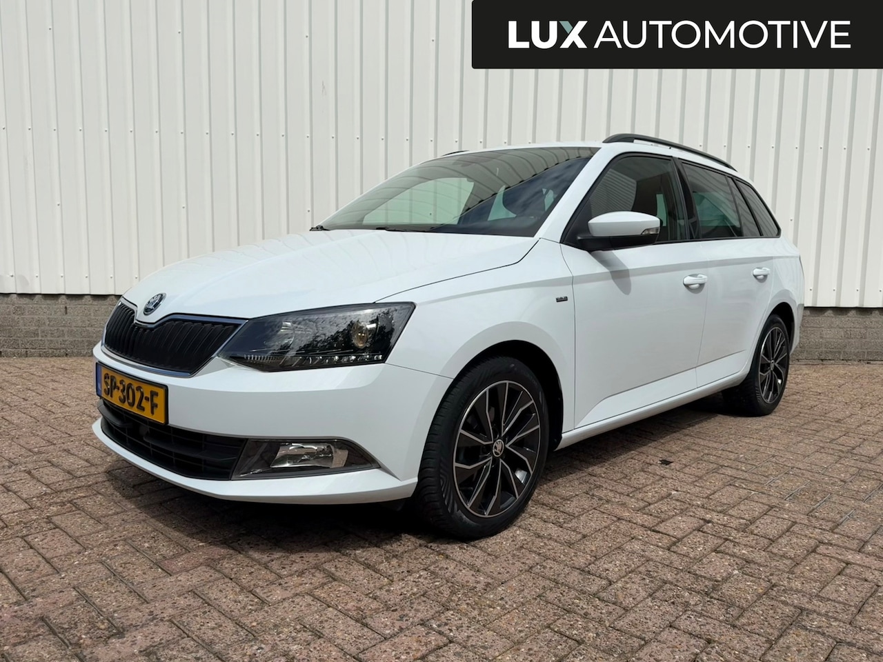 Skoda Fabia Combi - 1.0 TSI Clever 1.0 TSI Clever, Navi, PDC, Aut. Airco, 4-seizoenenbanden, NAP - AutoWereld.nl