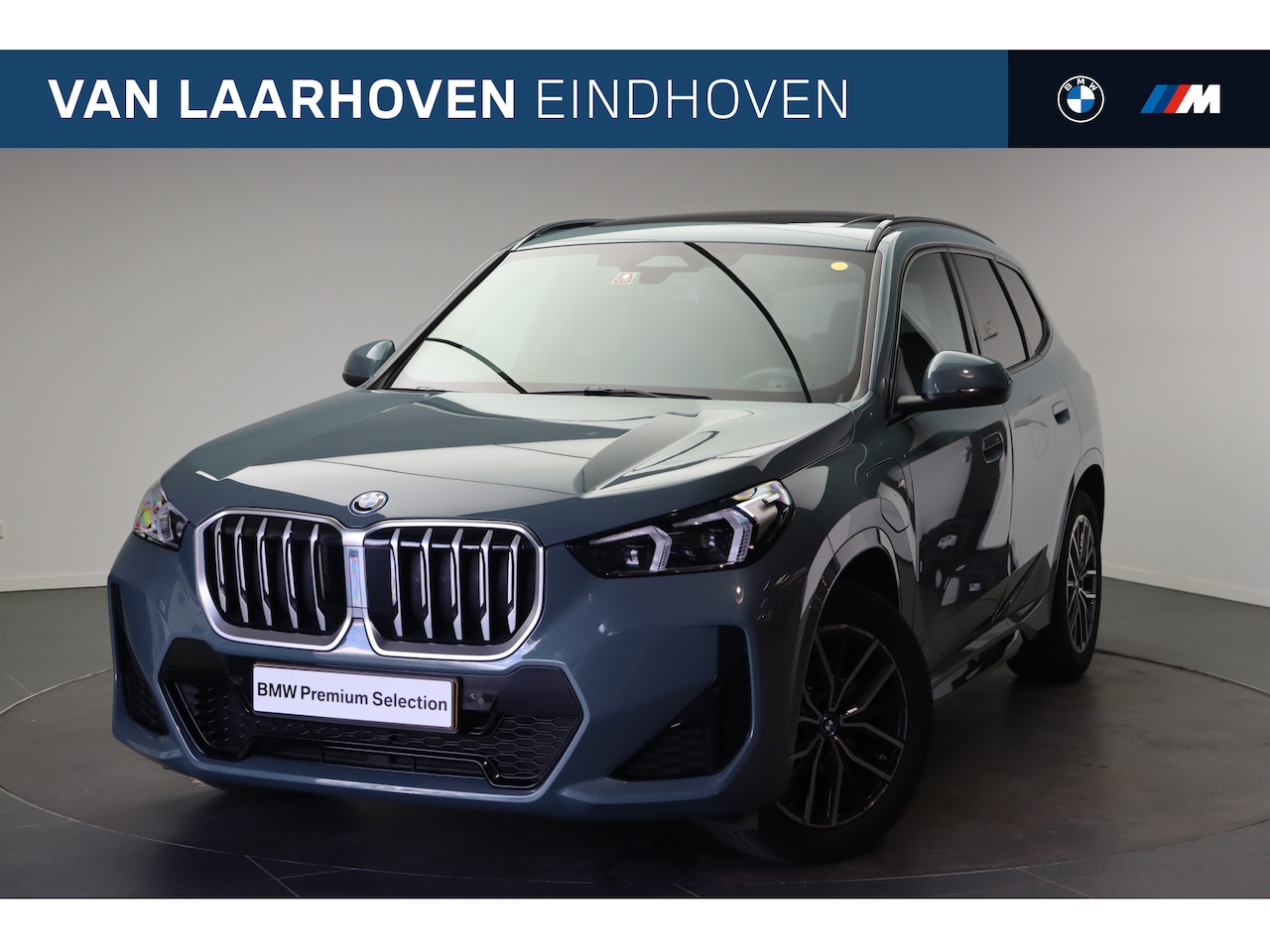 BMW X1 - xDrive25e M Sport Automaat / Panoramadak / Sportstoelen / Comfort Access / Achteruitrijcam - AutoWereld.nl