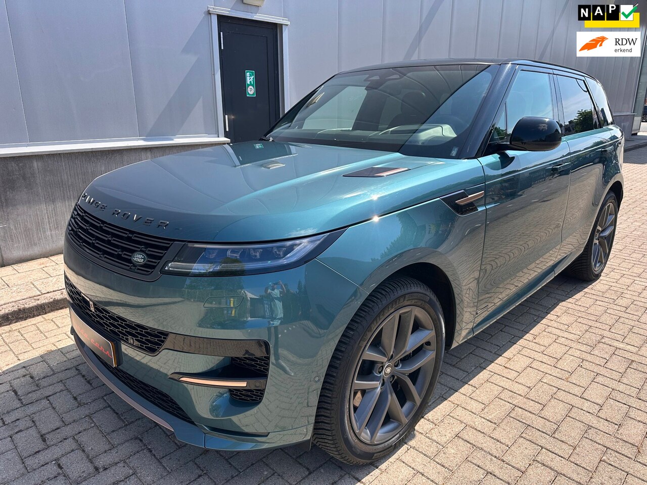 Land Rover Range Rover Sport - 3.0 P550e AUTOBIOGRAPHY PHEV PANO TREKHAAK MASSAGE - AutoWereld.nl