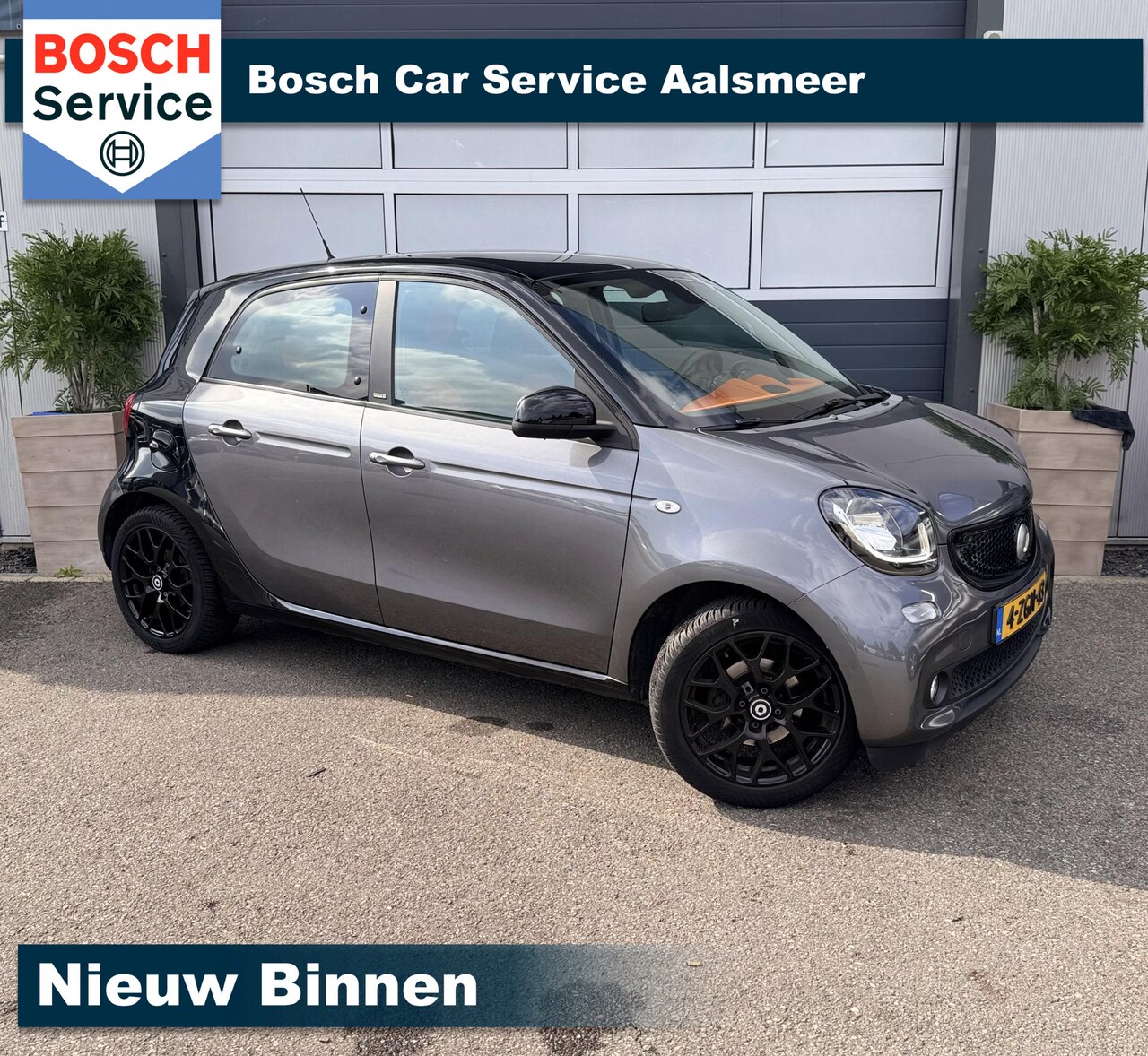 Smart Forfour - 1.0 Passion / Pano/ Stoelverwarming / LM Velgen / - AutoWereld.nl
