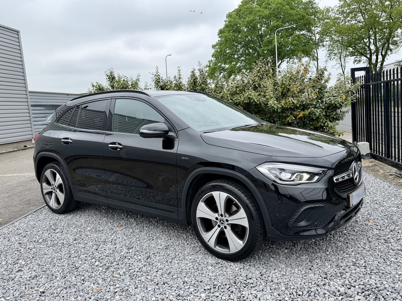 Mercedes-Benz GLA-Klasse - 250e Luxury LED|Camera|Sfeer|Leer Zwart - AutoWereld.nl