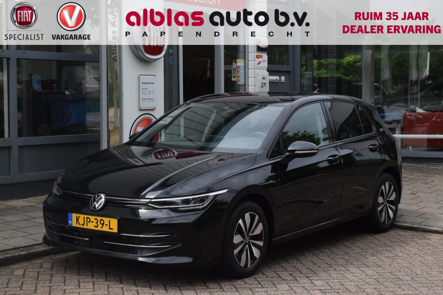 Volkswagen Golf - 1.5 eTSI Goal|ACC|Sfeer|Carplay|Stuur+stoelvw. - AutoWereld.nl