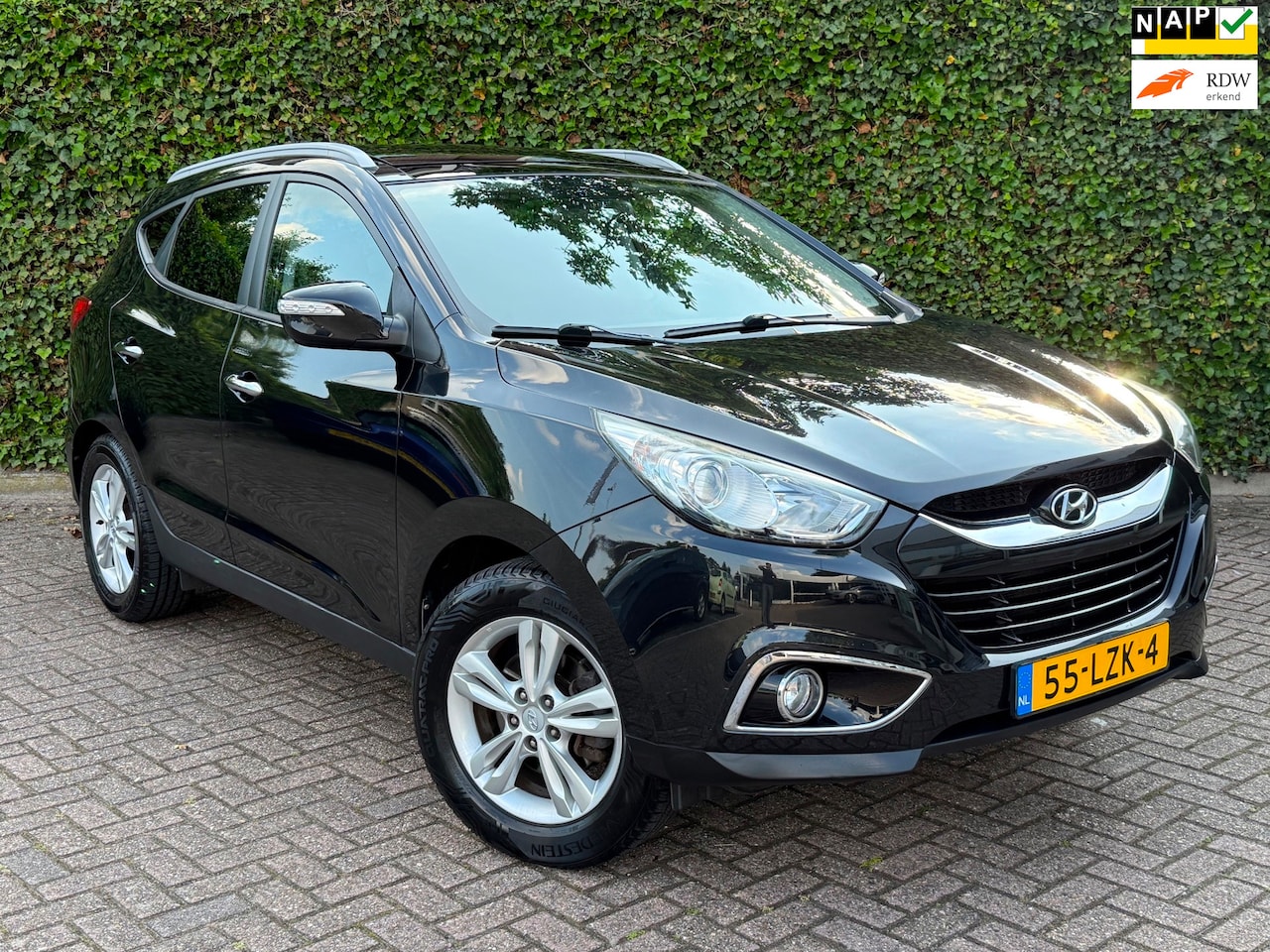 Hyundai ix35 - 2.0i i-Catcher | Pano | Leder | Trekhaak | Camera - AutoWereld.nl