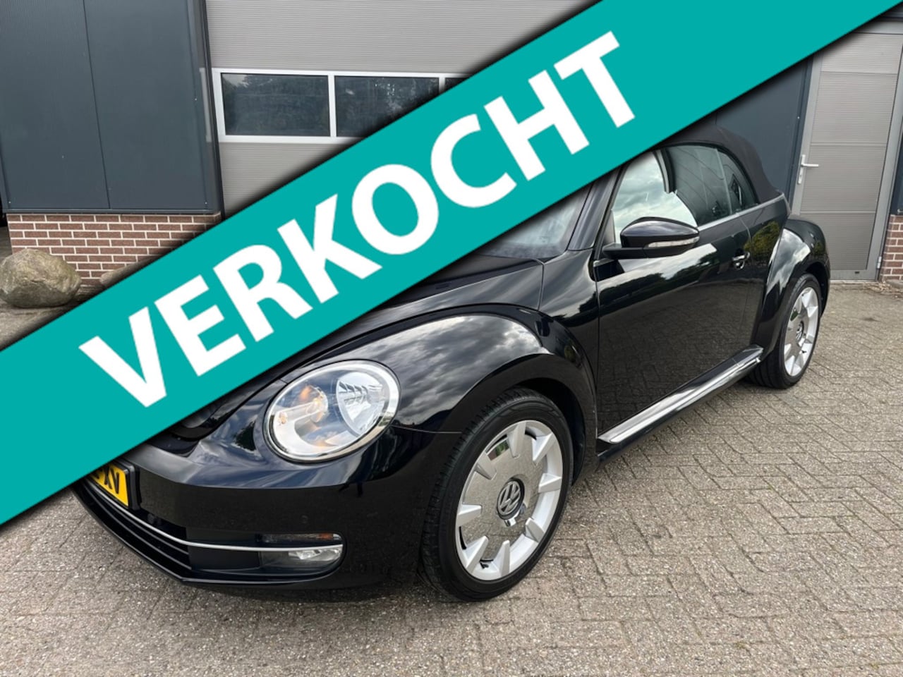 Volkswagen Beetle Cabriolet - 1.2 TSI Design BlueMotion-Leder-Navi! - AutoWereld.nl