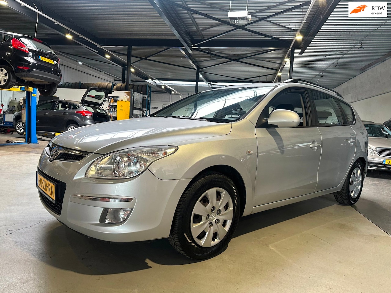 Hyundai i30 CW - 1.6i Dynamic/Airco/Navi/Apk nieuw bij aflevering - AutoWereld.nl