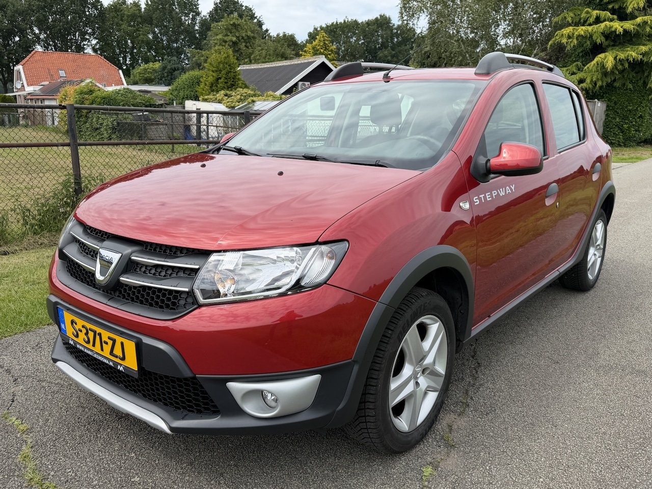 Dacia Sandero Stepway - 0.9 TCe Blackline Airco/Cruise/Navigatie - AutoWereld.nl