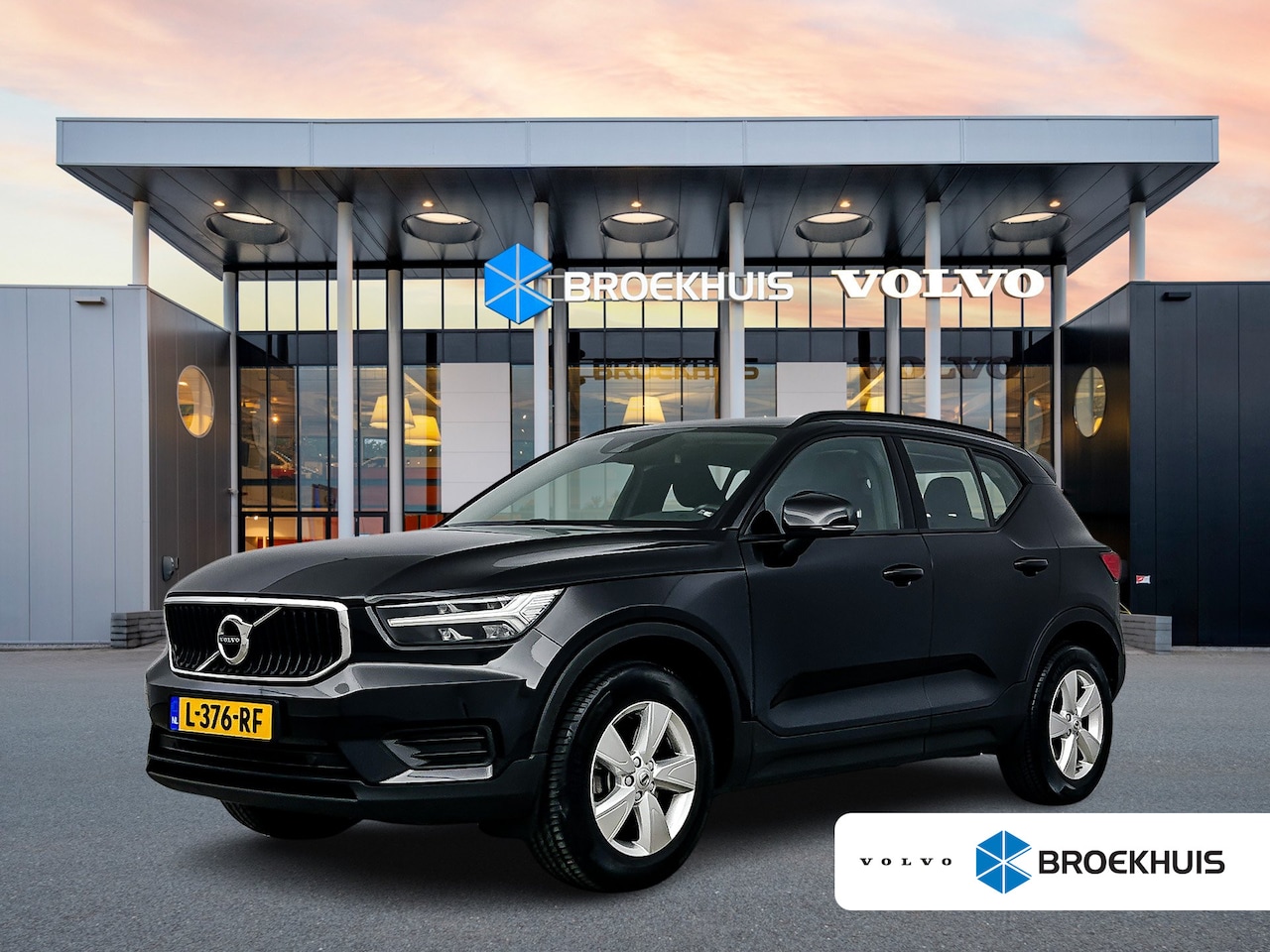 Volvo XC40 - T2 A/T Momentum Core | 17" | Navigatie | Parkeercamera | Trekhaak | Parkeersensoren V+A | - AutoWereld.nl