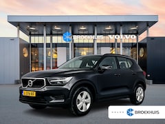 Volvo XC40 - T2 A/T Momentum Core | 17" | Navigatie | Parkeercamera | Trekhaak | Parkeersensoren V+A |