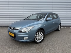 Hyundai i30 - 1.4i Blue Dynamic NAP Airco 15" lichtmetaal C.D.V. Clima Elektri