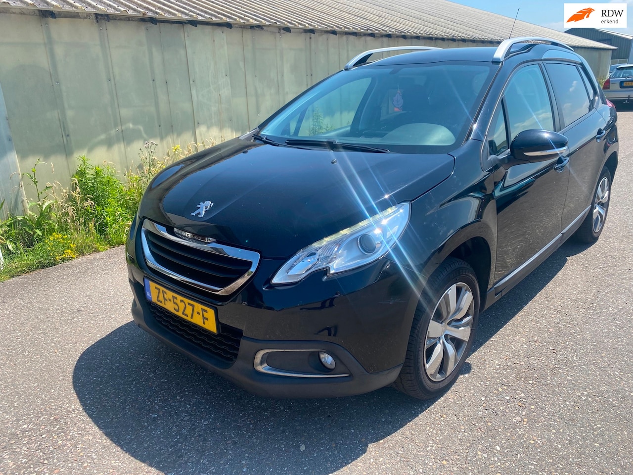 Peugeot 2008 - 1.2 VTi Active Pack Premium 1.2 VTi Active Pack Premium - AutoWereld.nl