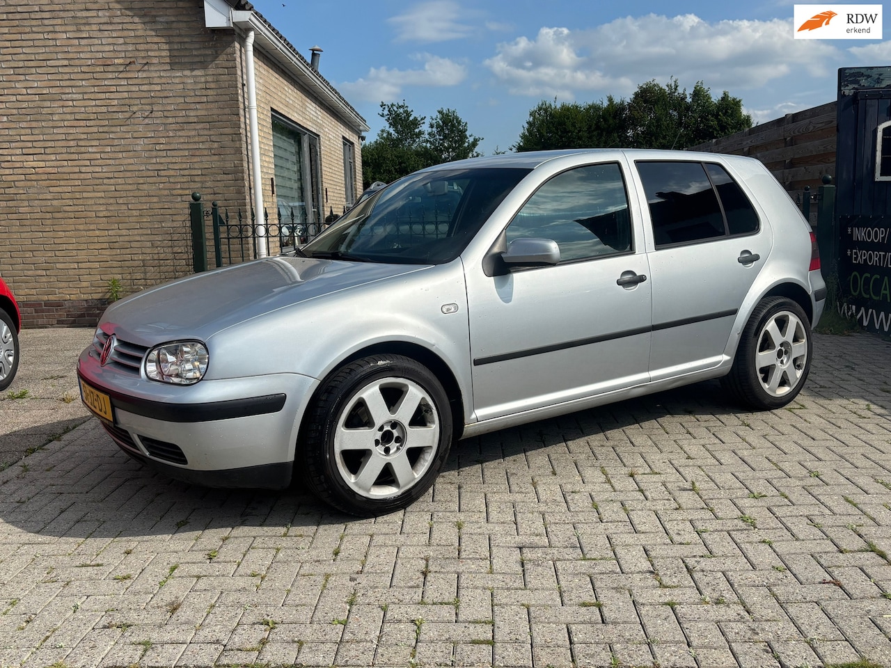 Volkswagen Golf - 1.6-16V | CROSSER | ONDERDELEN | ROOKT | GEEN APK ! - AutoWereld.nl