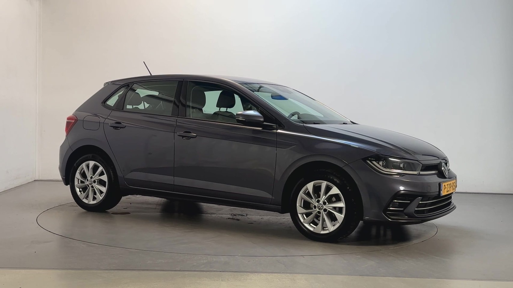 Volkswagen Polo - 1.0 TSI Style Adaptive Cruise Parkeersensoren IQ Light Climate Control - AutoWereld.nl
