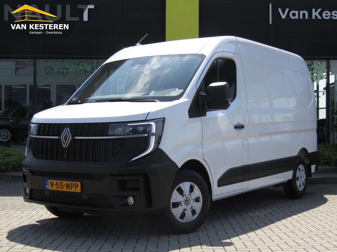 Renault Master - GB 40kWh 130pk urban range L2H2 T35 Advance / Trekhaak / Navigatie / Camera / 4 Seizoenban - AutoWereld.nl