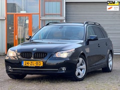 BMW 5-serie Touring - 525d High Executive | Panoramadak |Trekhaak| Leder elektrische stoelen | Parkeersensoren |