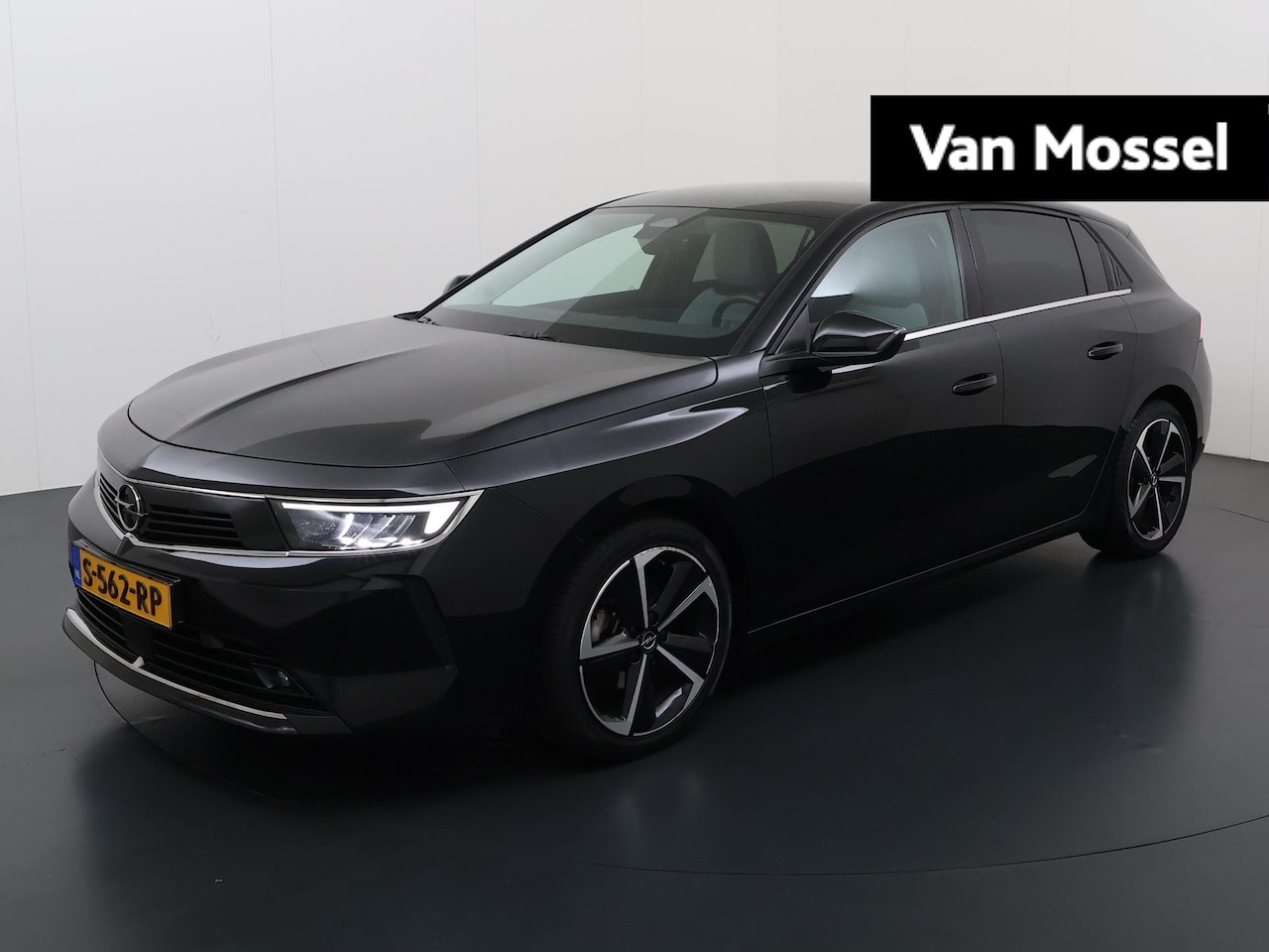Opel Astra - 1.2 Business Elegance | Apple Carplay/Android Auto | Camera | Climate control | Navigatie - AutoWereld.nl