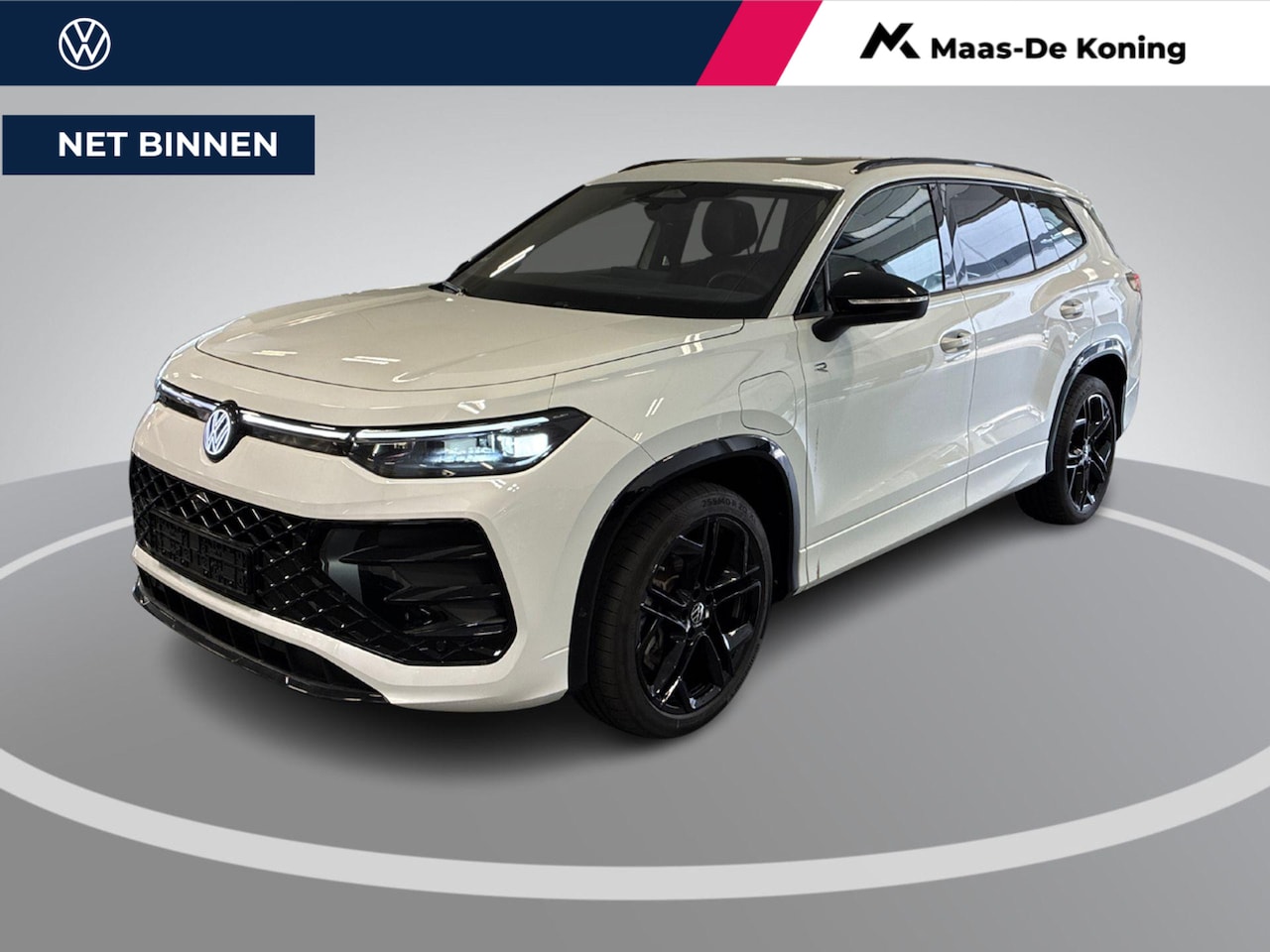 Volkswagen Tayron - 1.5 eHybrid 272pk DSG R-Line Edition · Panoramadak · Inklap. Trekhaak · Harman Kardon · 36 - AutoWereld.nl