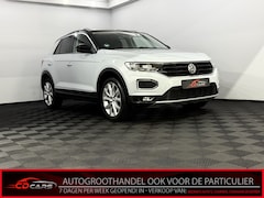 Volkswagen T-Roc - 1.0 TSI Style Apple carplay, Parkeersensoren, Virtual desk, Cruise control adaptief, Elekt