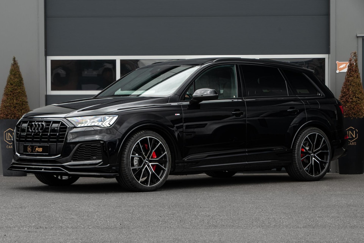 Audi Q7 - 55 TFSI e Quattro | Pano | Black| RS Zetels - AutoWereld.nl