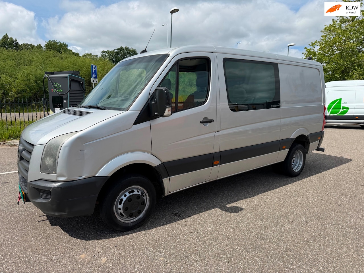 Volkswagen Crafter - 50 2.5 TDI L2 H1 DC Trendline!AIRCO!ELECKTRISH RAAM&SPIEGEL!DBL LUCHT!DBL CABINE!120KW!163 - AutoWereld.nl