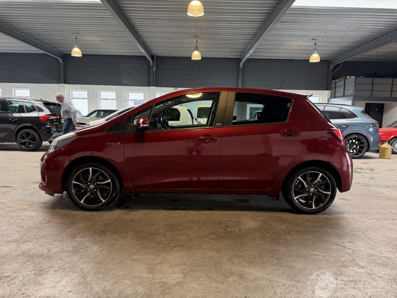 Toyota Yaris - 1.5 Hybrid Volcano Edition 1.5 Hybrid Volcano Edition