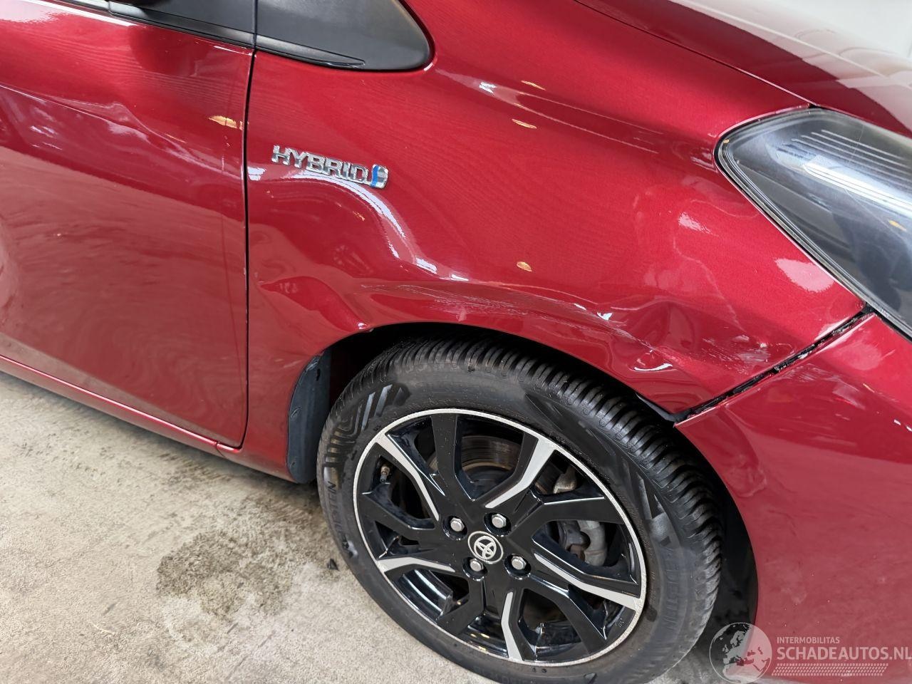 Toyota Yaris - 1.5 Hybrid Volcano Edition 1.5 Hybrid Volcano Edition