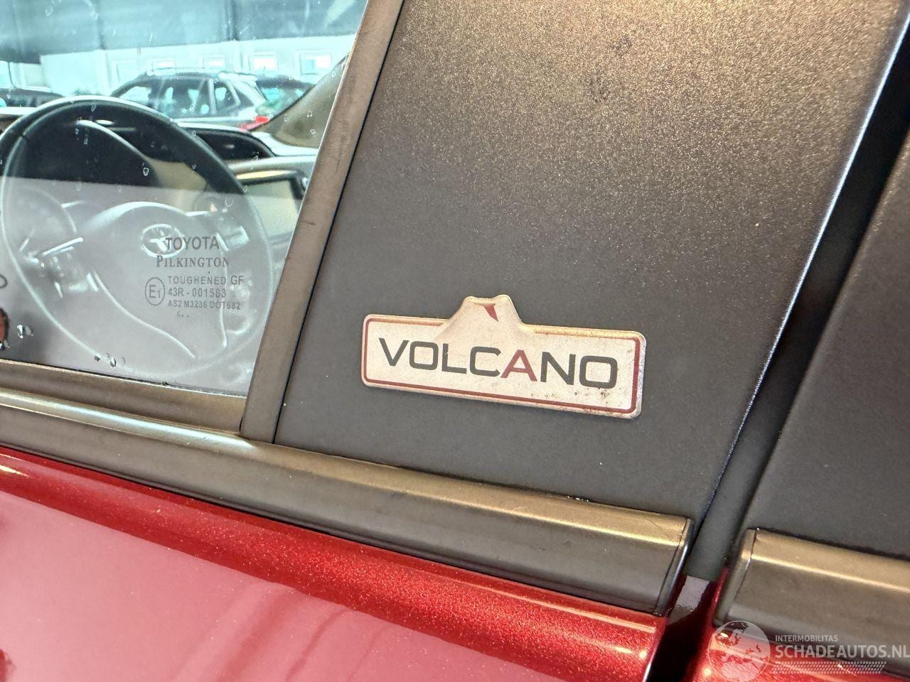 Toyota Yaris - 1.5 Hybrid Volcano Edition 1.5 Hybrid Volcano Edition