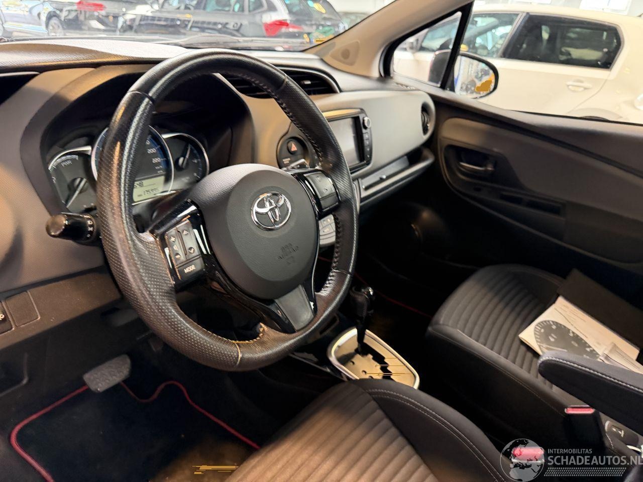 Toyota Yaris - 1.5 Hybrid Volcano Edition 1.5 Hybrid Volcano Edition