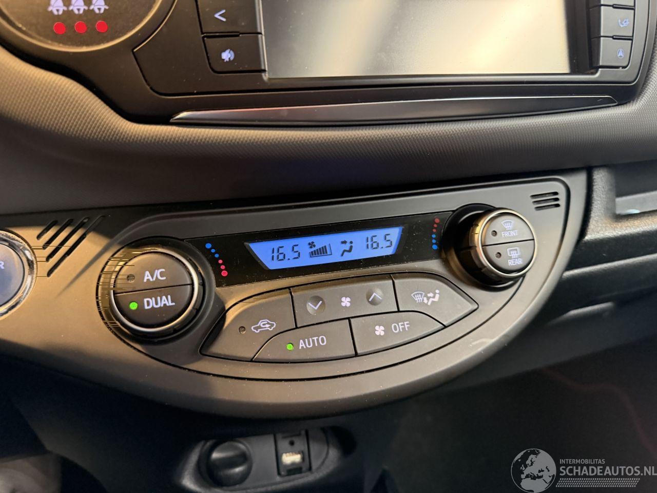 Toyota Yaris - 1.5 Hybrid Volcano Edition 1.5 Hybrid Volcano Edition
