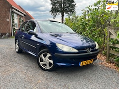 Peugeot 206 - 1.4 XT |APK| ZUINIG|VERTROUWD|3DRS