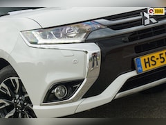 Mitsubishi Outlander - 2.0 PHEV Instyle Plus - White Pearl Metallic - Topstaat
