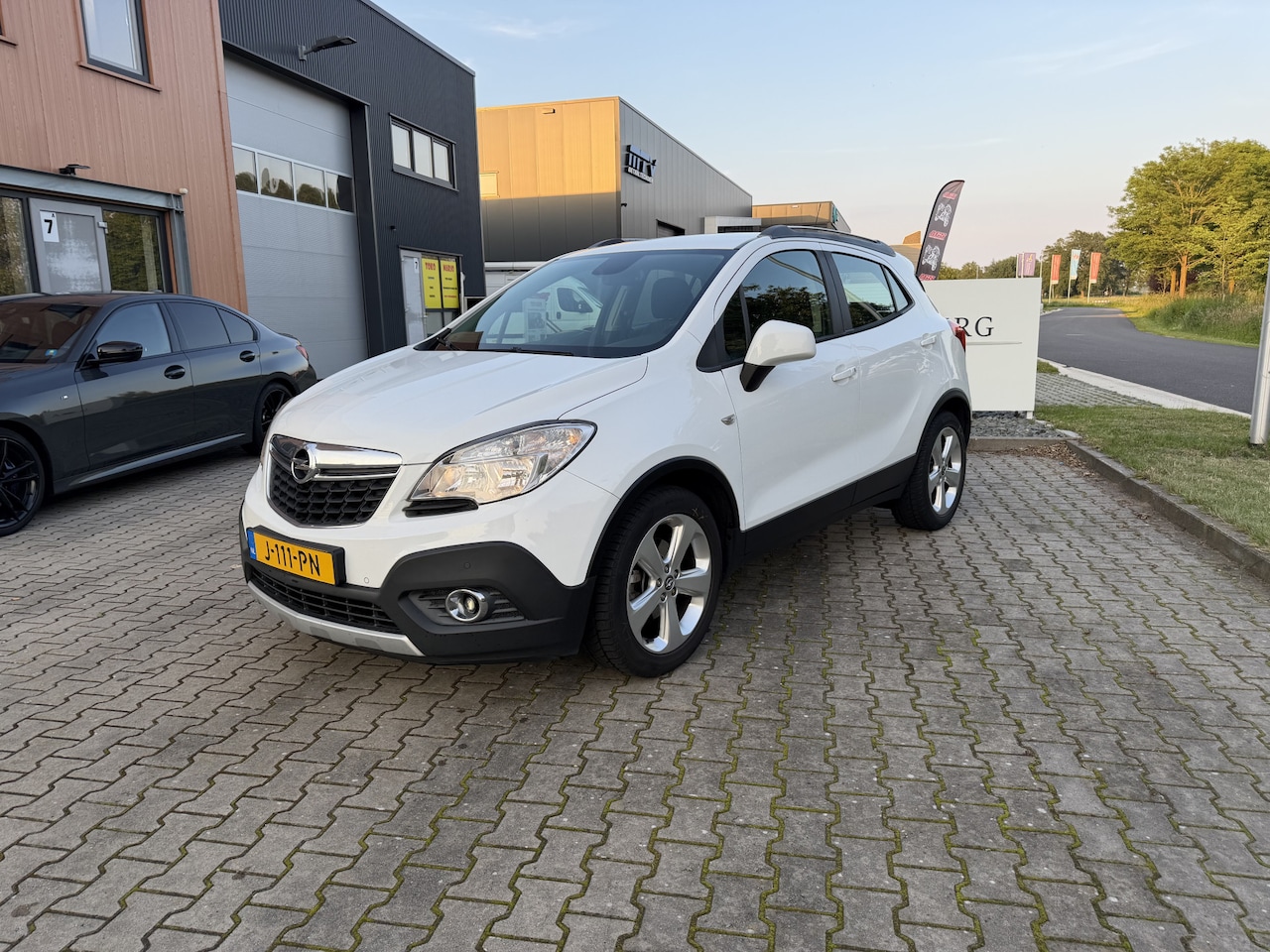 Opel Mokka - 1.6 Cosmo | Navi | Cruise | Airco | BT - AutoWereld.nl