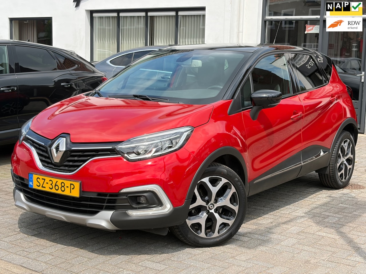 Renault Captur - 1.2 TCe Intens automaat,Panoramadak,Stoelverwarming, Navigatie, Trekhaak - AutoWereld.nl